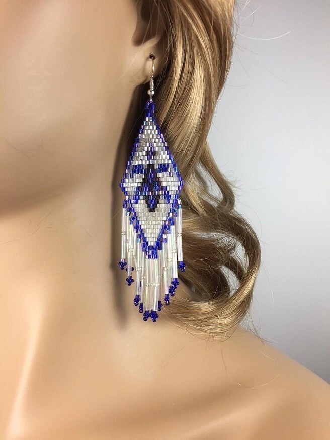 NEW IRIS BLUE WHITE BROWN BEADED TURTLE FASHION HOOK EARRINGS E26/3