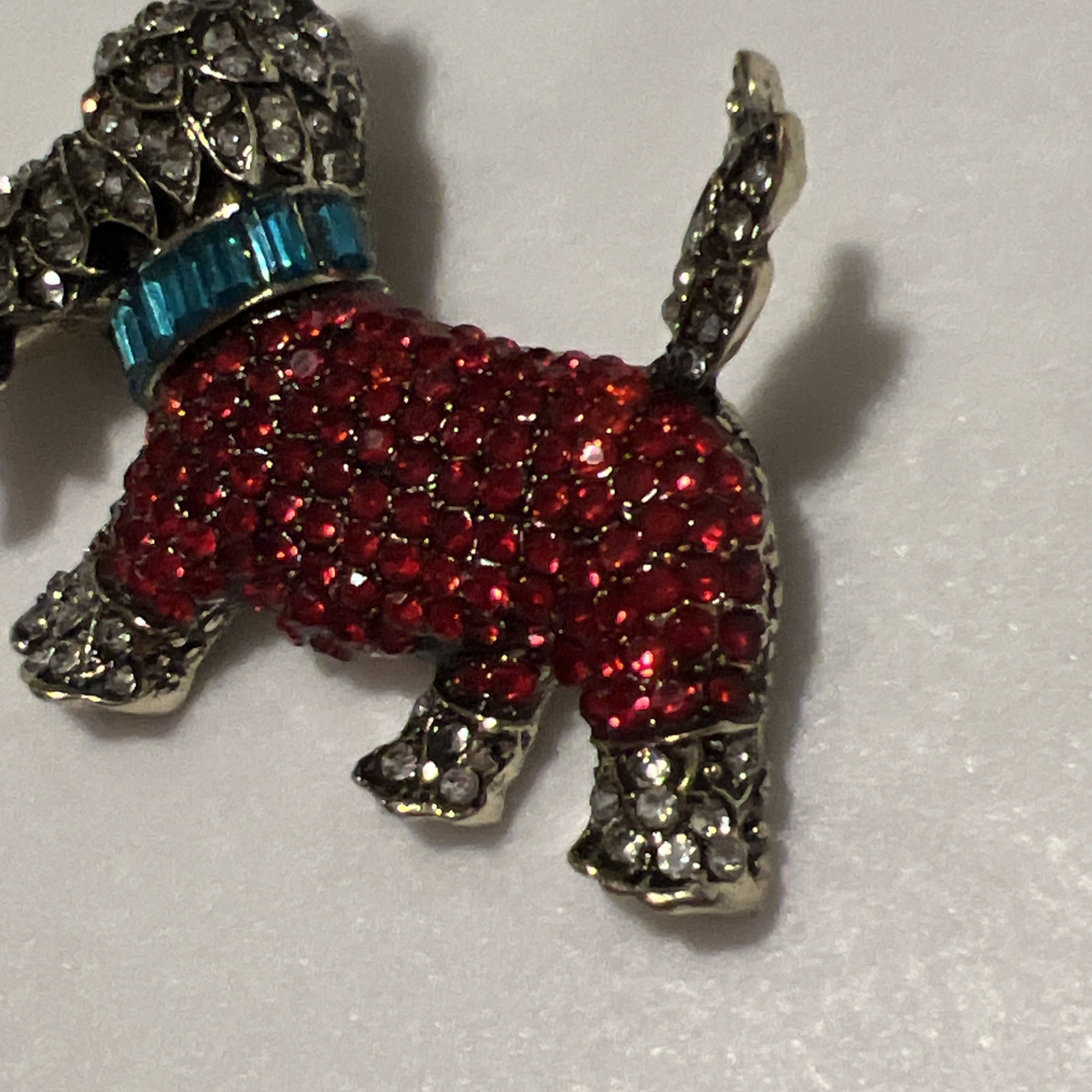 Scottie Terrier Dog Brooch 2.5″ Red Rhinestone Blue Collar