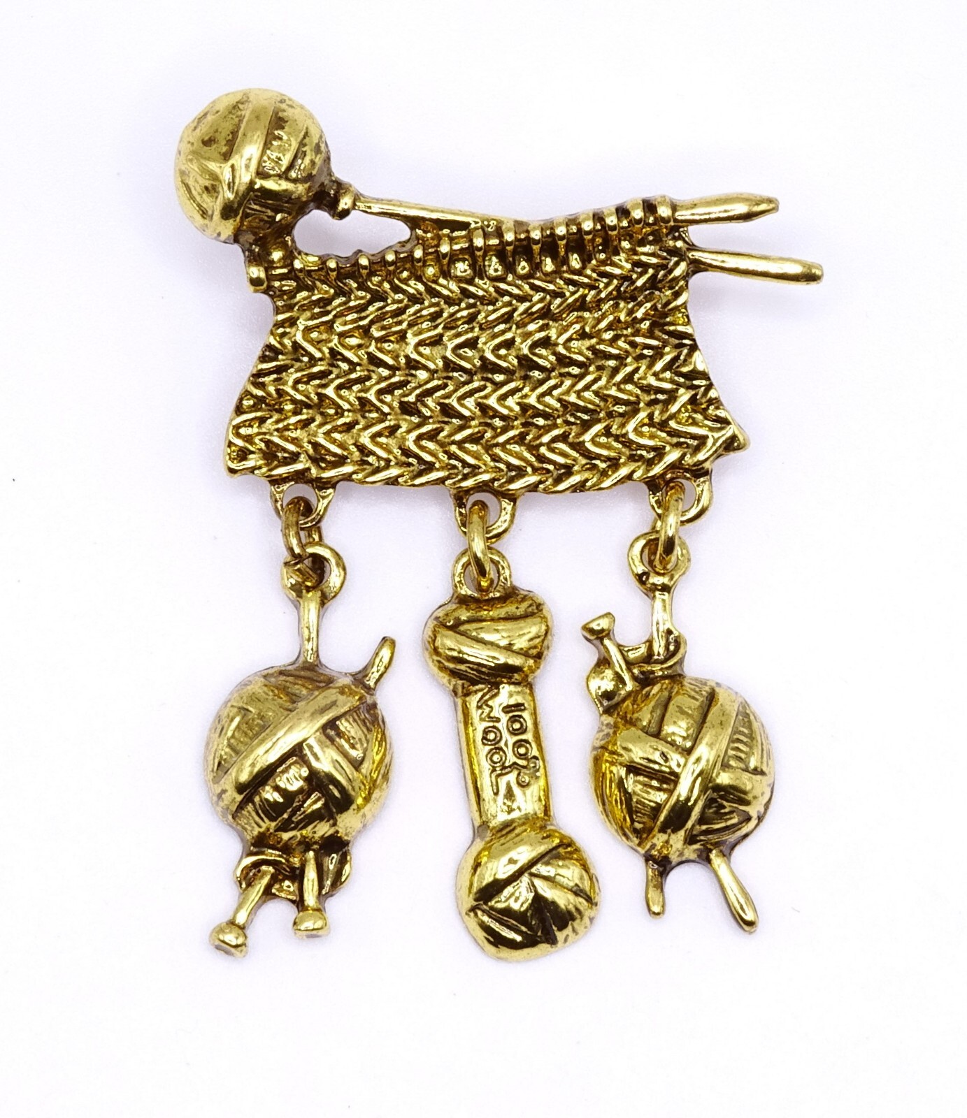 Knitting Hobby Craft Wool Gold Brooch Pin Brand New FREE P&P
