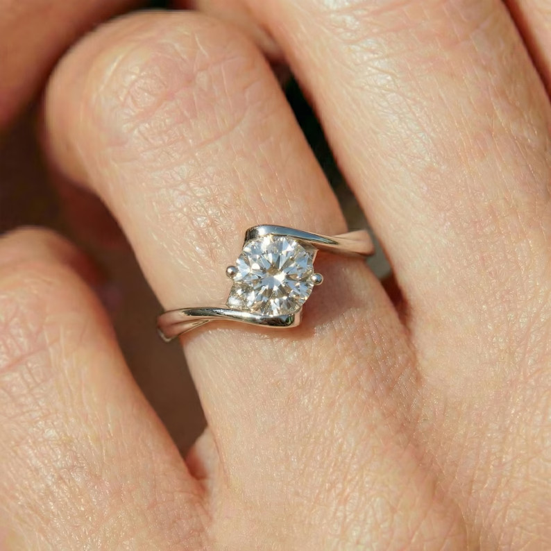 2.00 Ct Round Cut Simulated Diamond Women’s Bypass Band Ring 14k White Gold Over