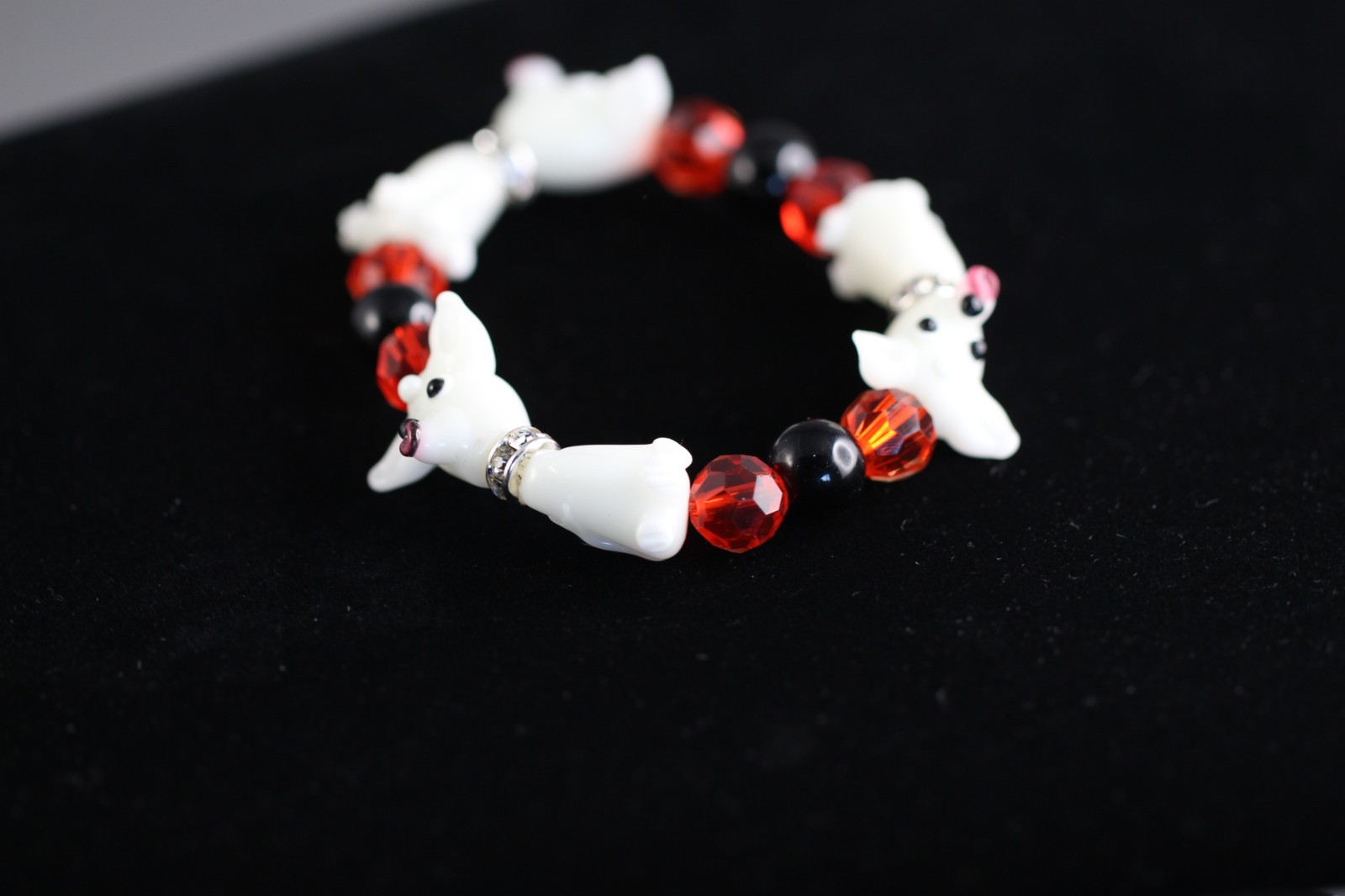 Dog Lampwork Bracelet 6.5″ inch Elastic Glass Beads Red Crystal Black Onyx