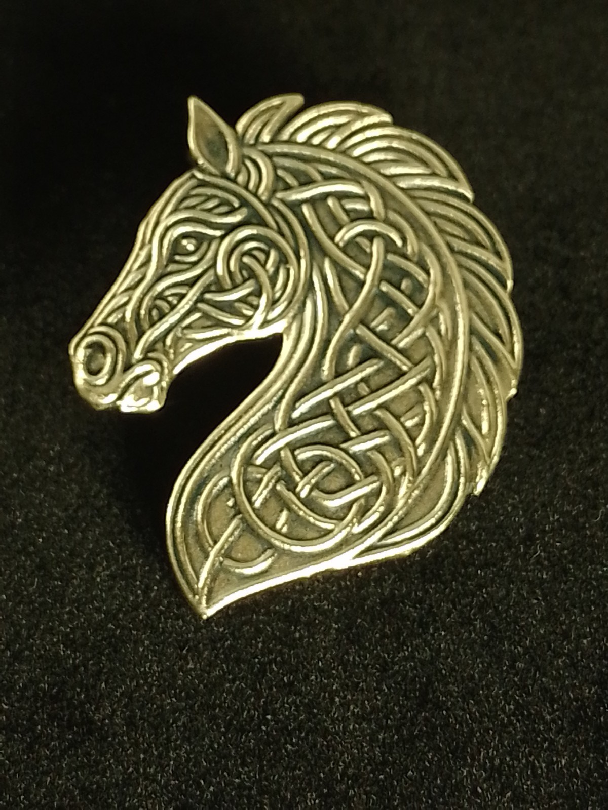 Celtic Horse Brooch – Large 40×35mm Statement Pin in Bronze, Knotwork Design