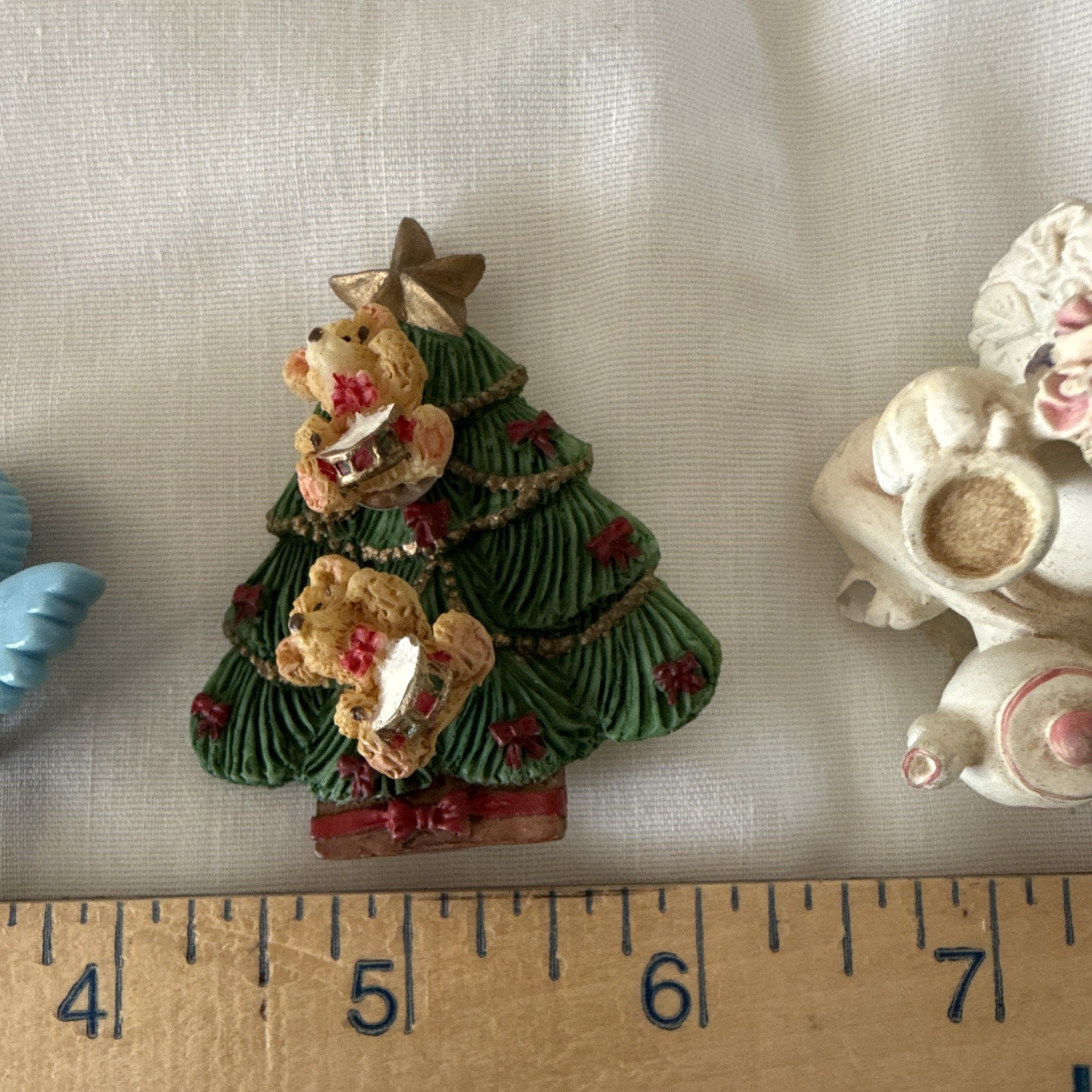 Lot of 5 Plastic Multicolor Animal Brooch Pins 1.5in Christmas Easter
