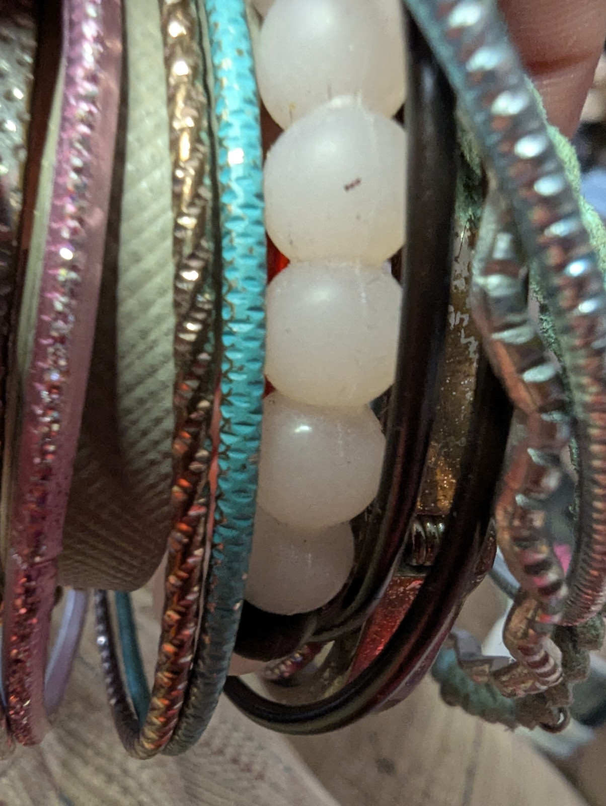 Various Color Size and Material Bracelets for Women