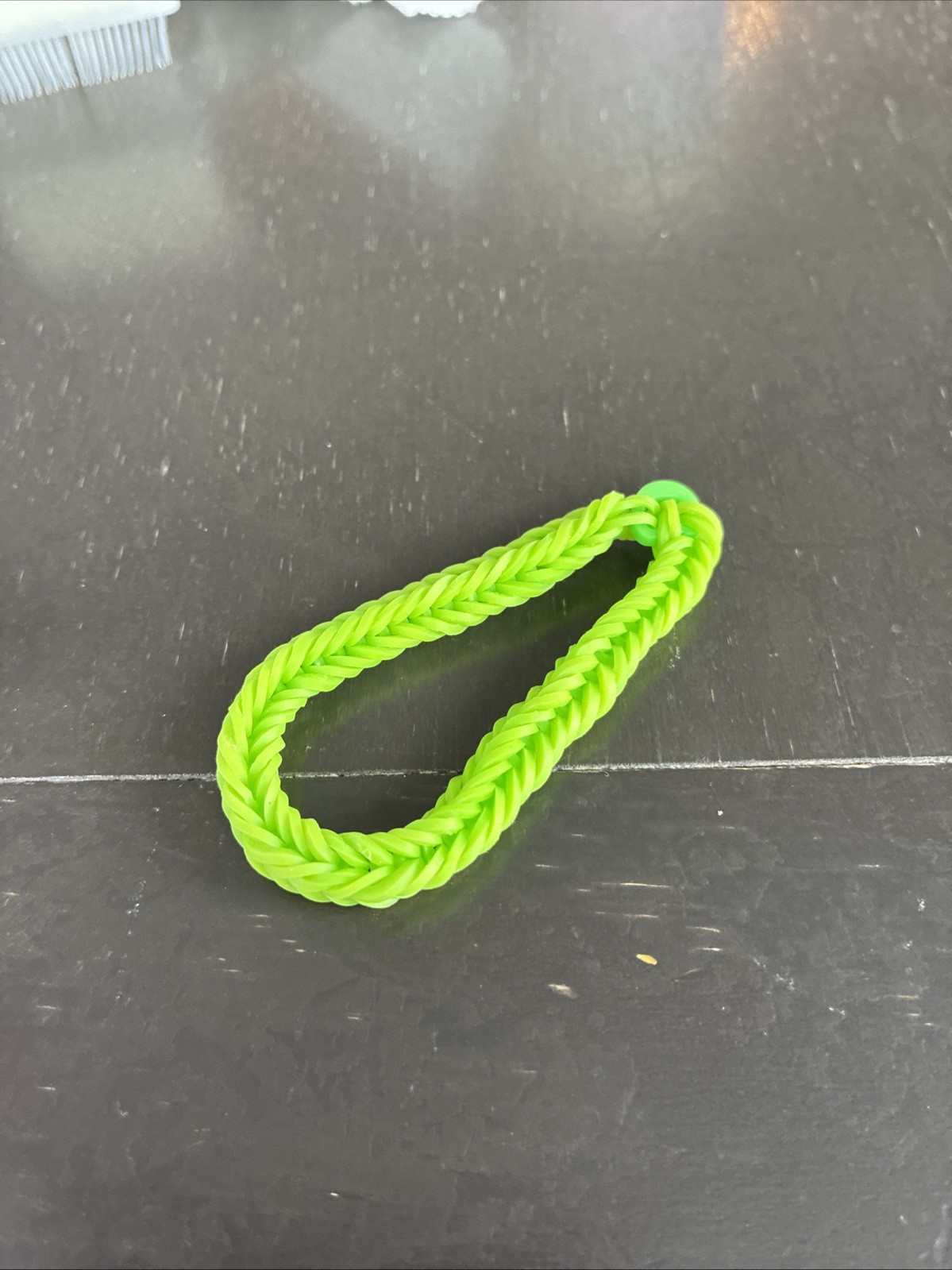 A Robbery Ramble Balloon Bracelet That’s Green ￼