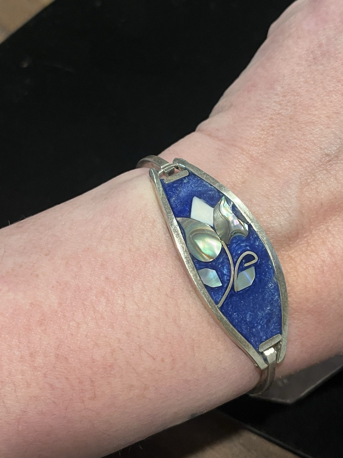 Vtg Alpaca Mexico Silver Hinged Bracelet Floral Inlay Abalone And earrings