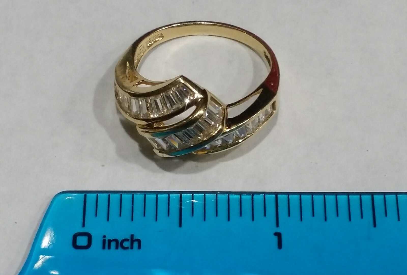 14k Gold Cubic Zerconia Baguette Ladies Ring, finger size 8