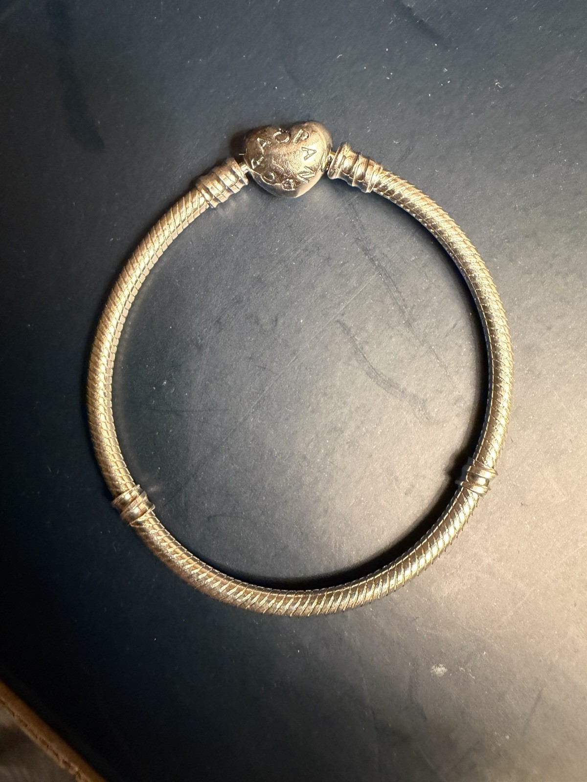 New 7 Inch Pandora Bracelet. Heart Clasp.