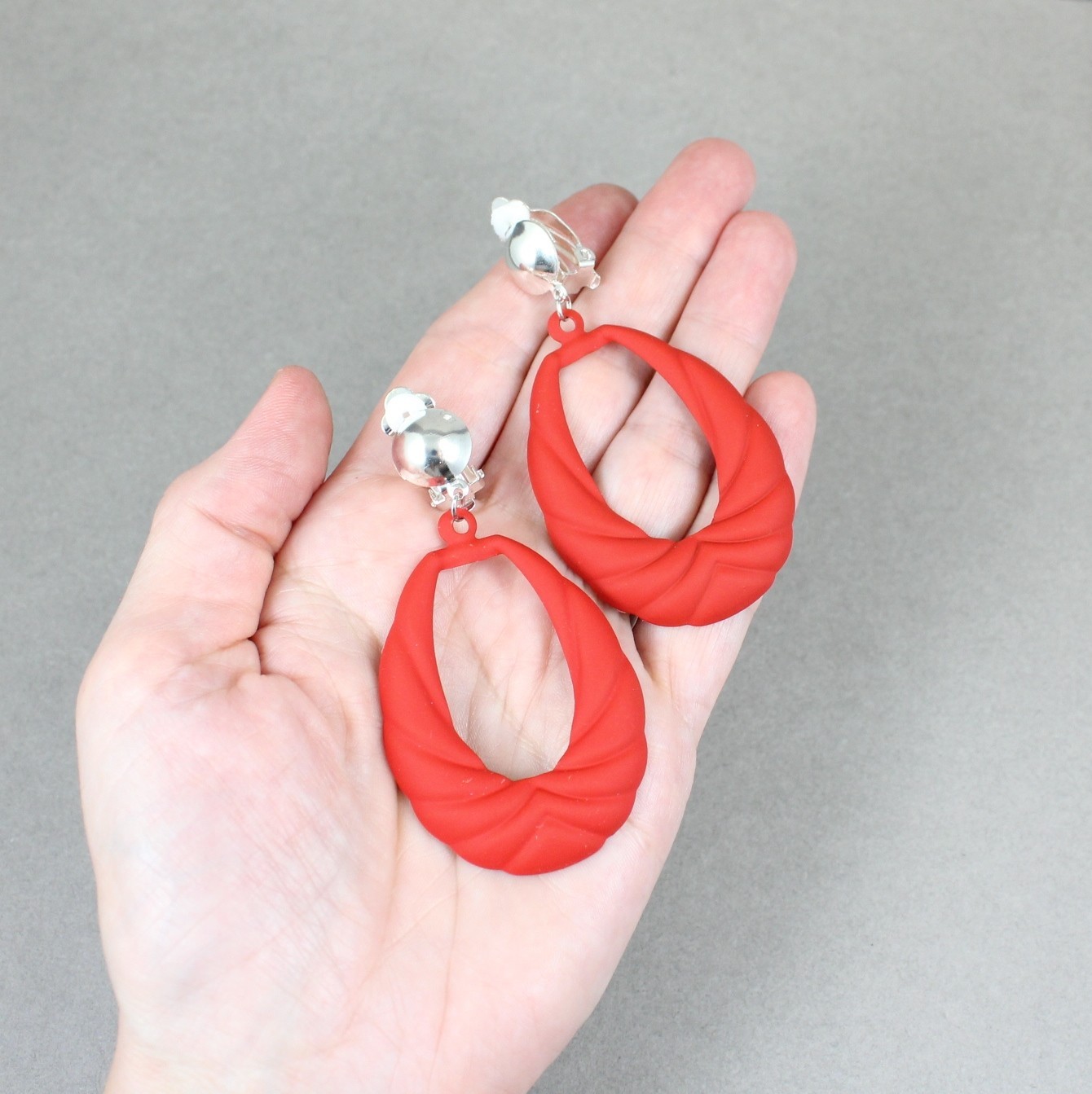 Red oval teardrop Clip On earrings pendant clips 2.75″ long lightweight