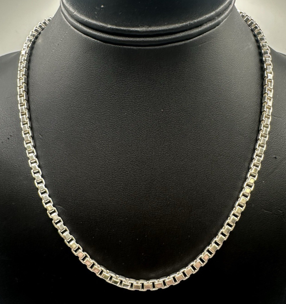 Authentic Tiffany & Co Venetian Box Link Chain 18″ 925 Sterling Silver Preowned