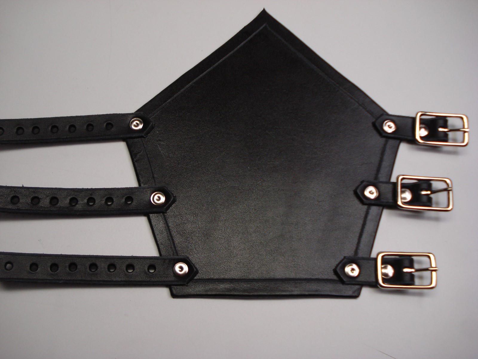 LEATHER BLACK PLAIN MEDIUM BRACER…BLACK METAL..(MDLG0017)….. ULVER