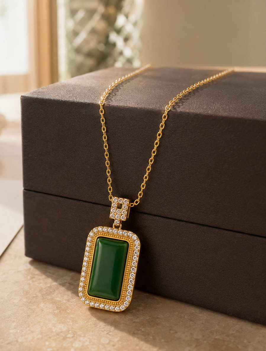 NEW 18K Gold Plated Green Jade Pendant Necklace Crystal Charm Jewelry