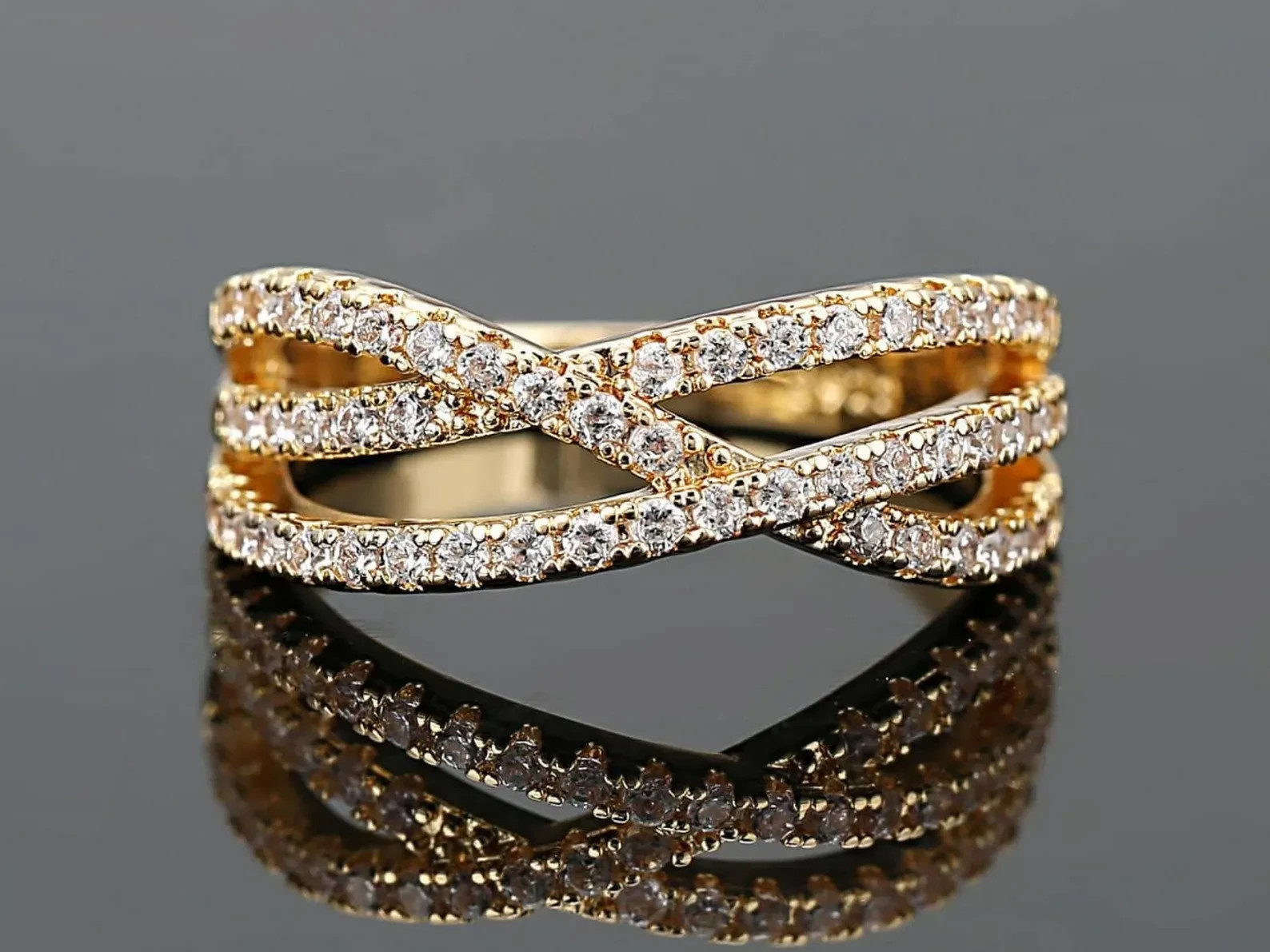 2.00 Ct Round Cut Simulated Diamond Criss Cross Band Ring 14k Yellow Gold Plated