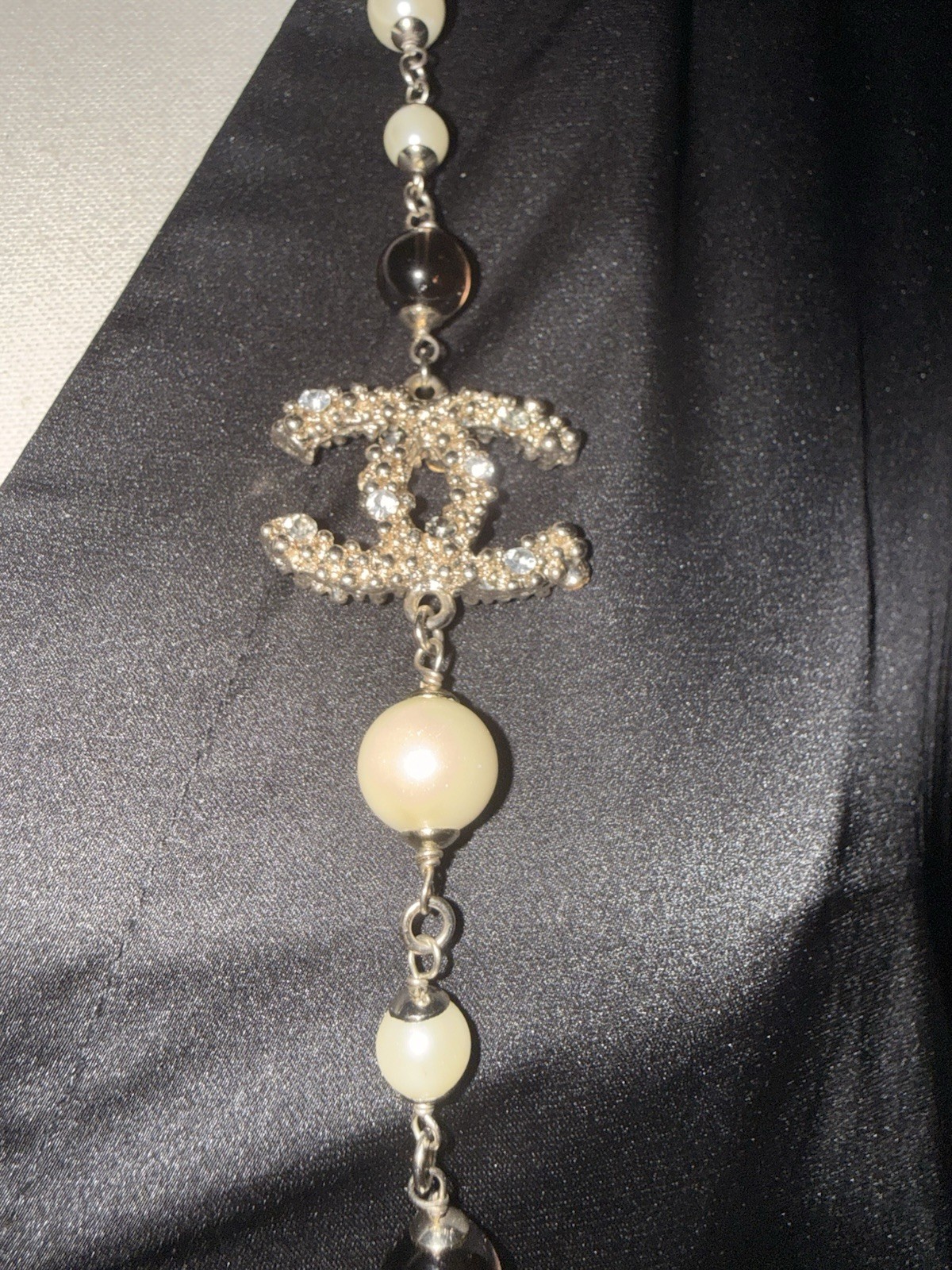 Black White Beaded Station Necklace Silver Tone Pearl Crystal Adjustable