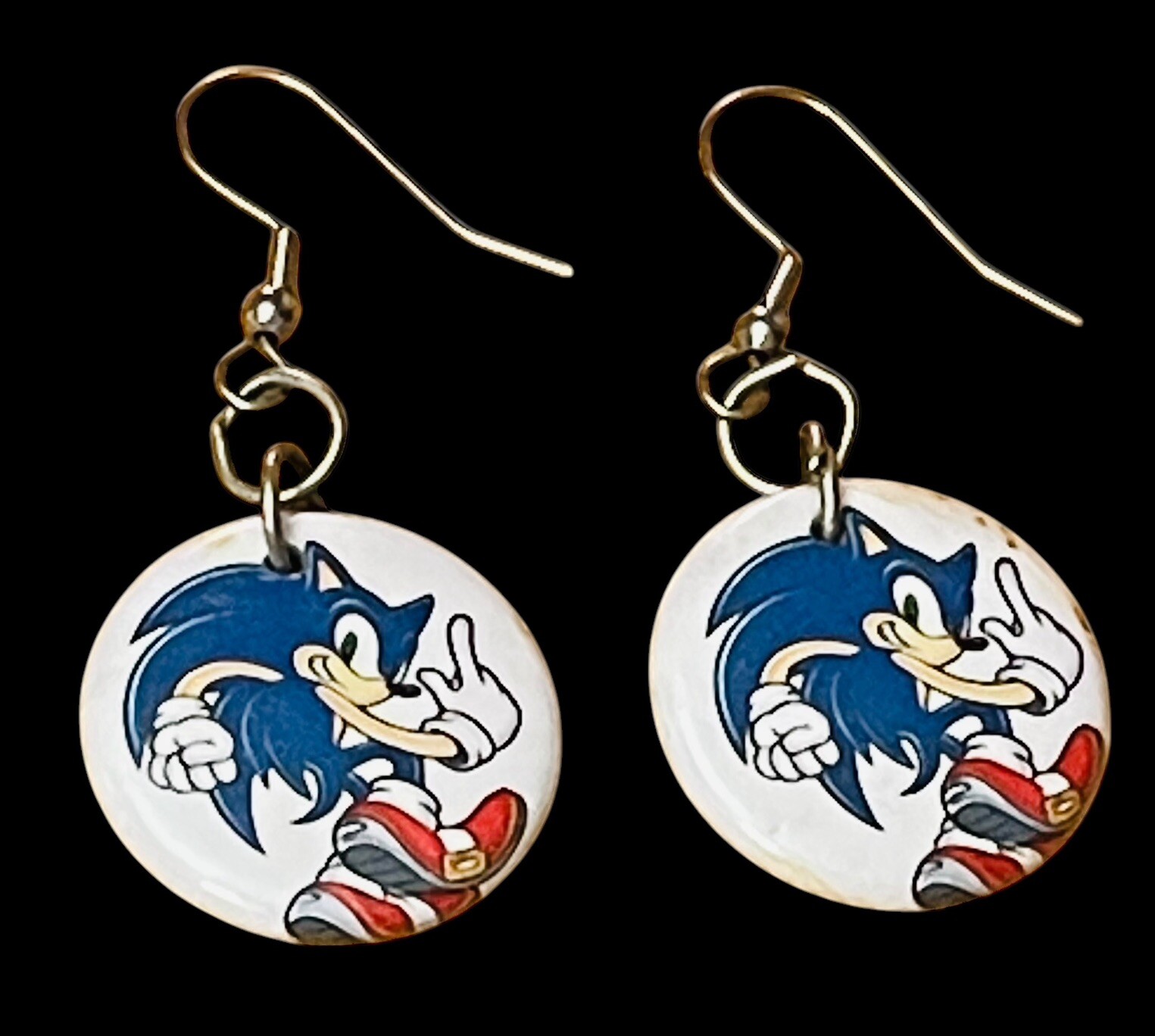 SONIC THE HEDGEHOG EARRINGS ROUND DANGLING FRENCH WIRES SEGA CLASSIC CARICATURE