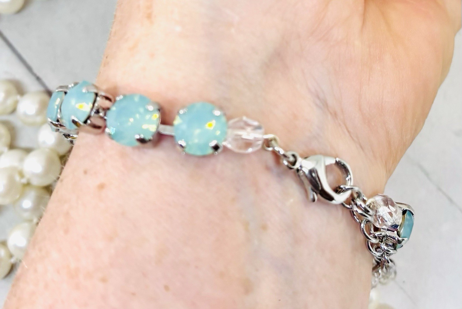 8mm Shiny Silver Plated Mint Green Pacific Opal Cup Chain Bracelet