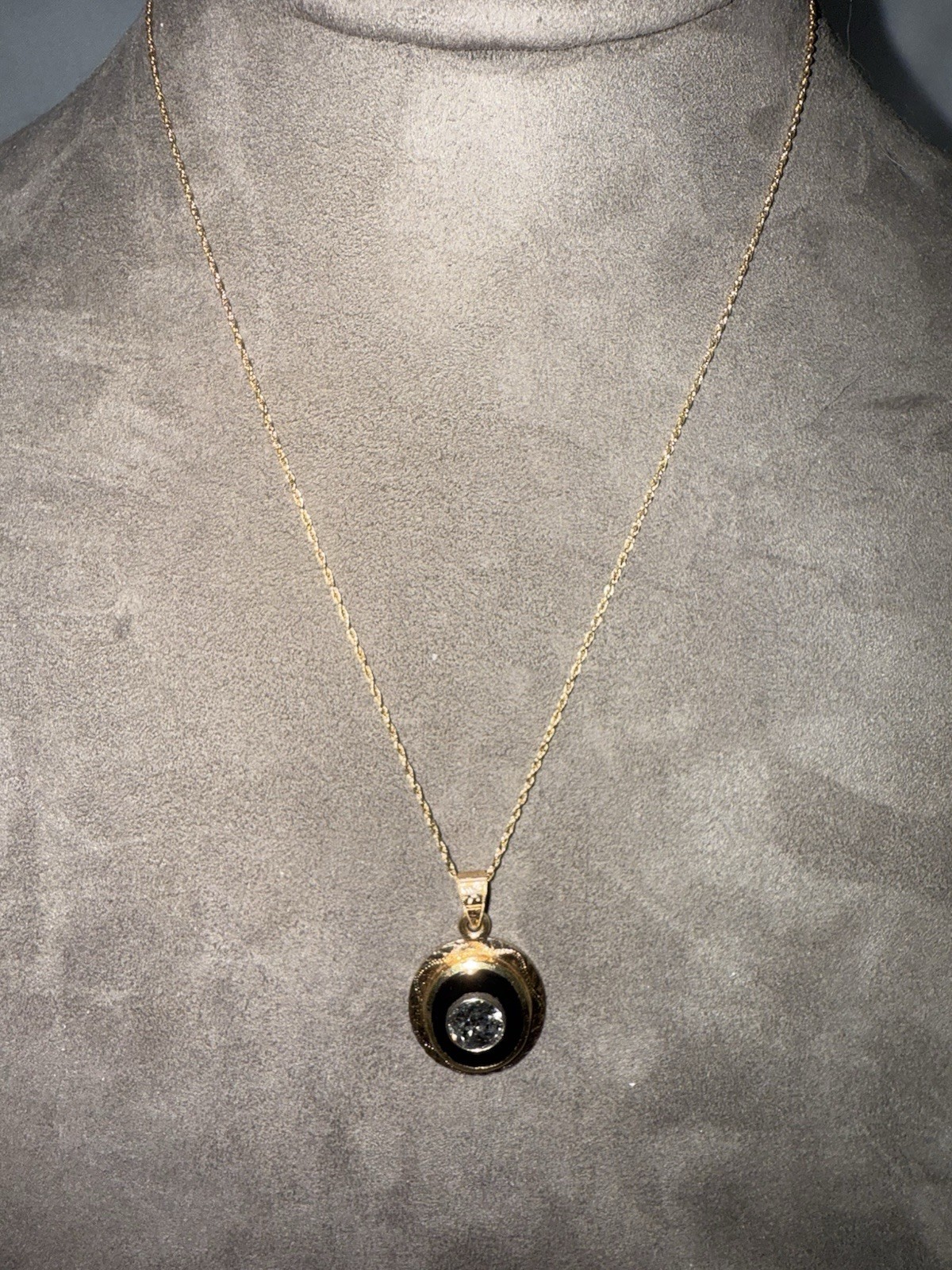 Yellow Gold Round Charm Pendant Necklace 14k 1ct tw Vintage Natural Diamond