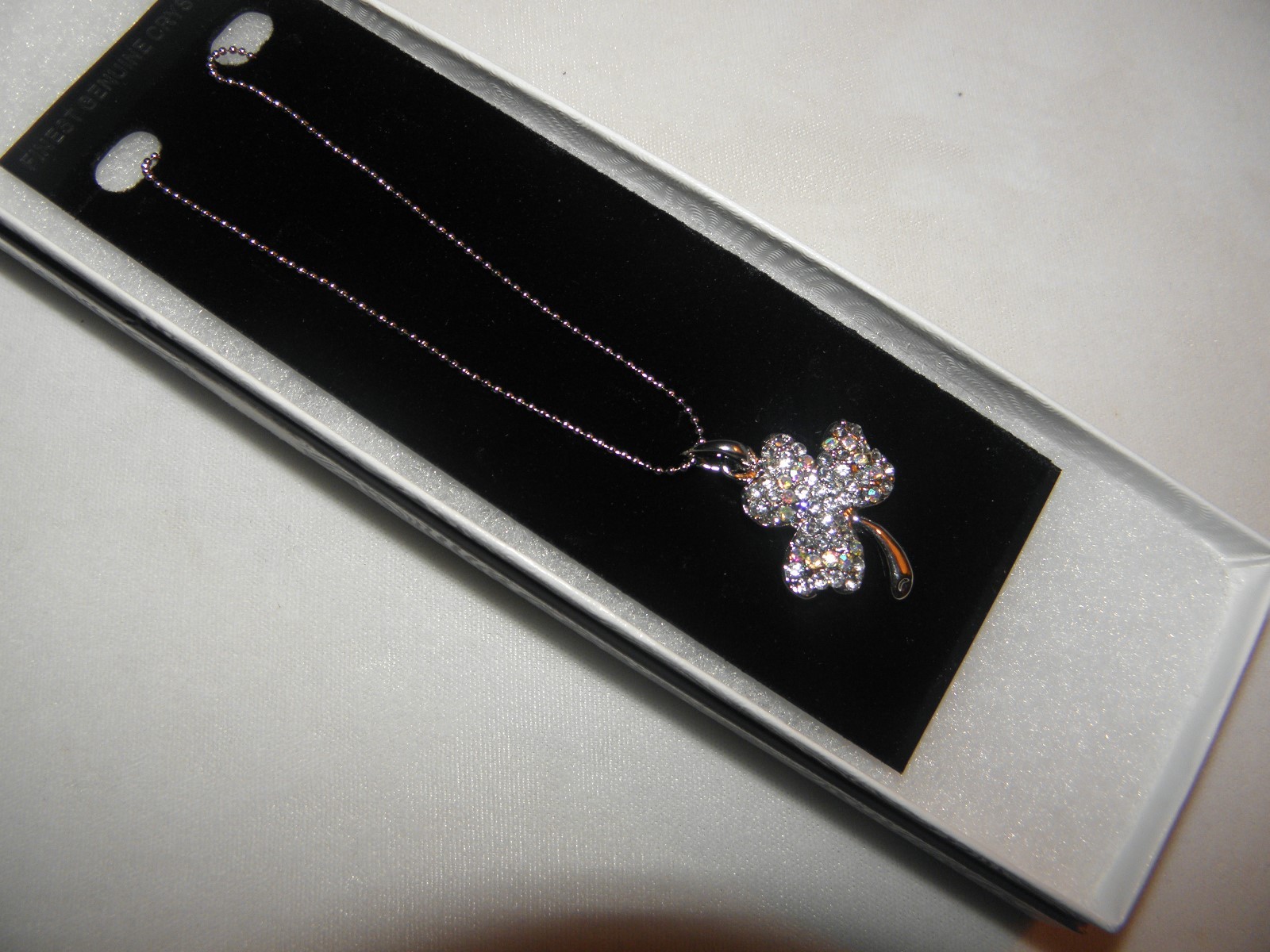 SHAMROCK AUSTRIAN CRYSTAL PENDANT NECKLACE ST.PATRICK’S DAY WEAR ALL YEAR