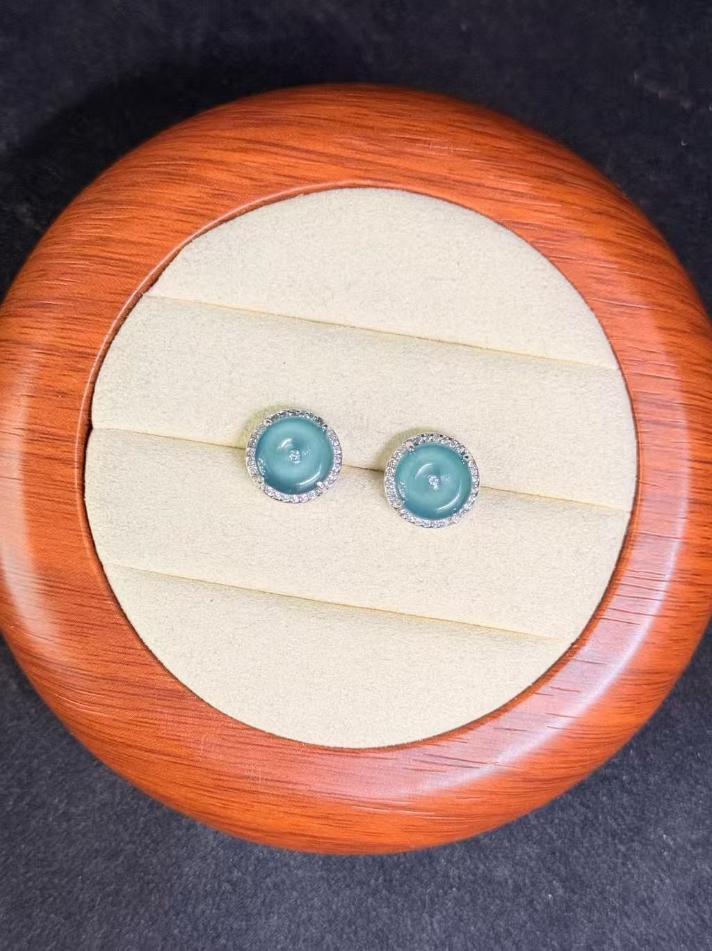 Nice Natural sky blue jadeite stud earrings