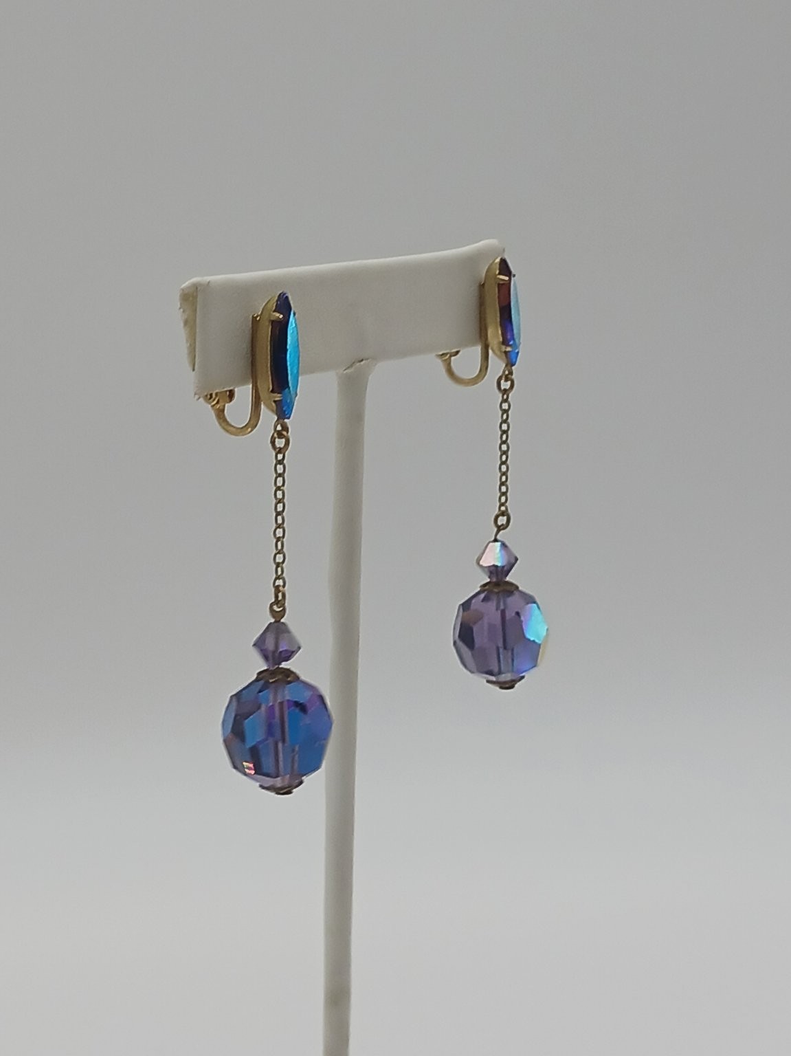 Vintage Purple Faceted Drop Dangle Clip On Earrings 2.25 Inches Glass Bead