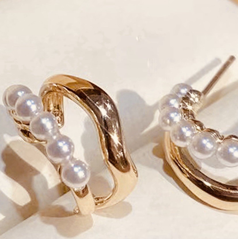 Elegant Double Layer C-Shaped Stud Earrings Simulated Pearls Gold Tone Jewelry