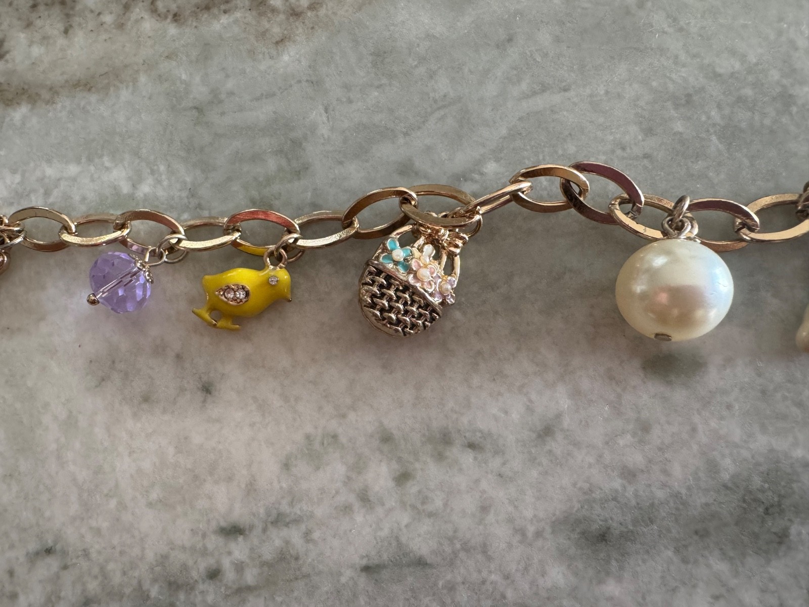 Easter Charm Bracelet 8.5” – 7 Easter-Themed Charms – Very Good Condition