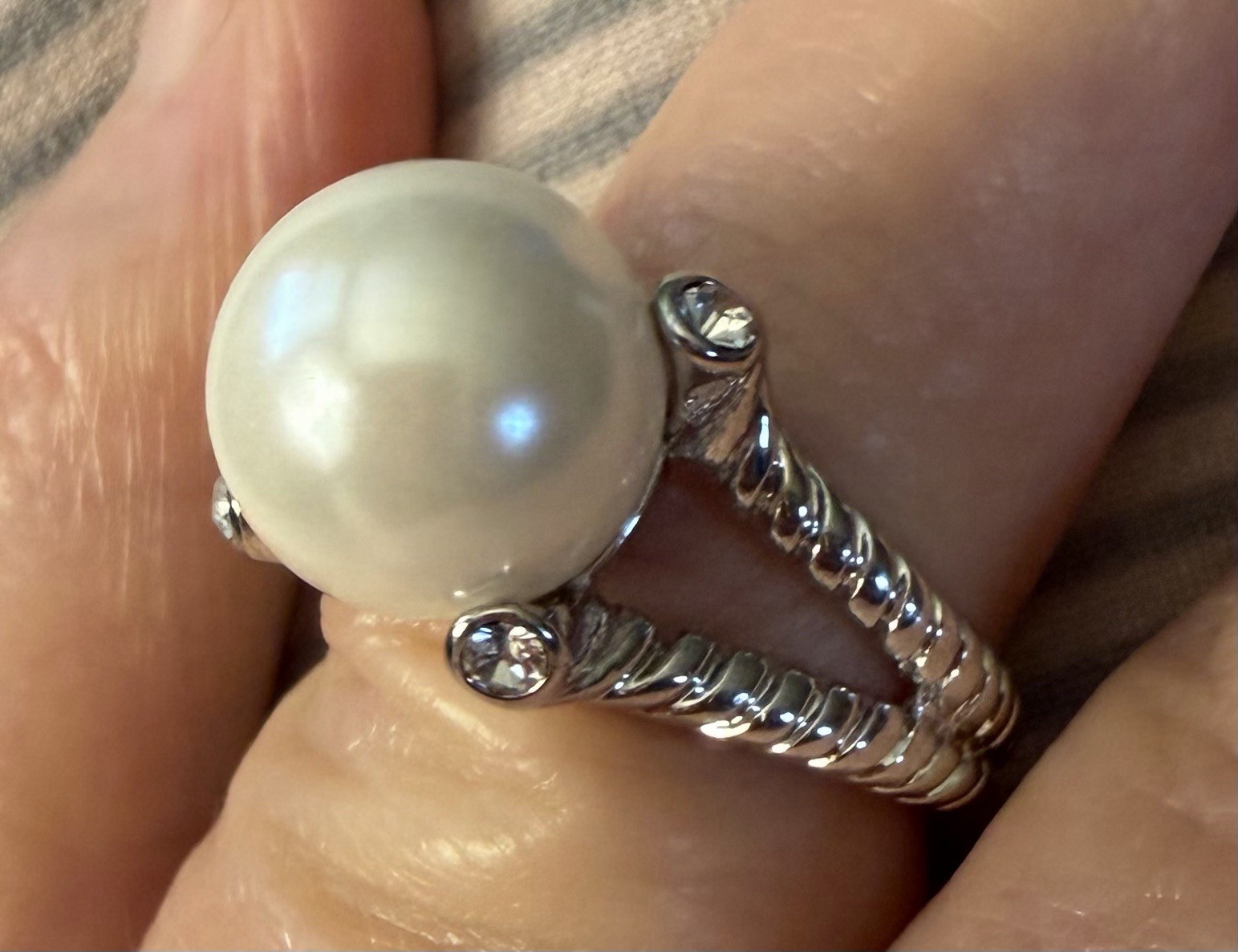 designer-inspired David Yurman Look A Like rope split-shank Faux pearl ring