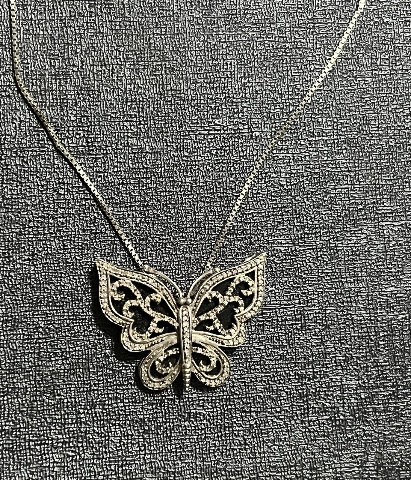 Butterfly Charm Pendant Necklace Silver Tone Metal Cable Chain 925