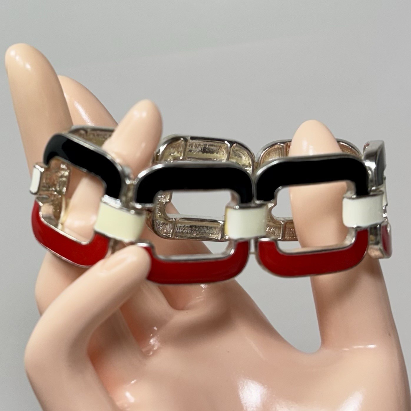 Red White Black Enamel Silver Tone Stretch Bracelet Metal C-Links Size 7