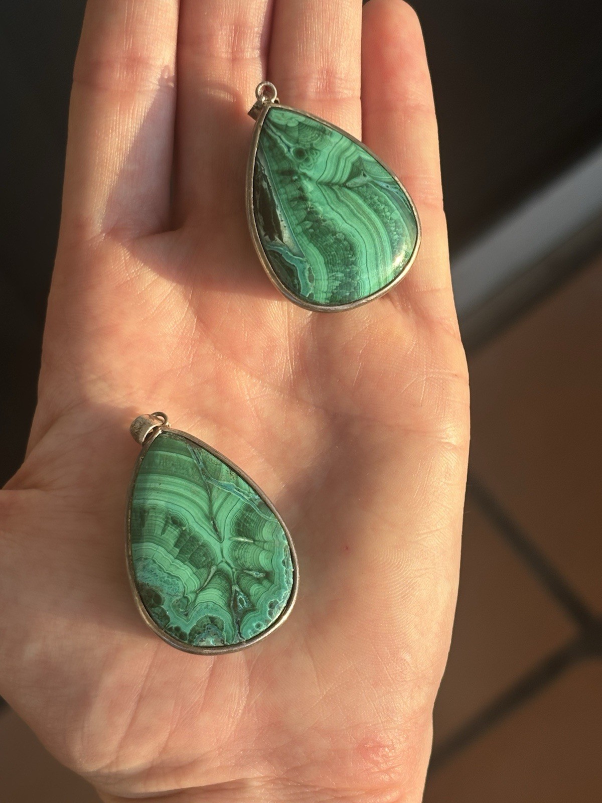Green Malachite Gemstone Teardrop/Pear shape Bezel-Set Silver Pendant Charm