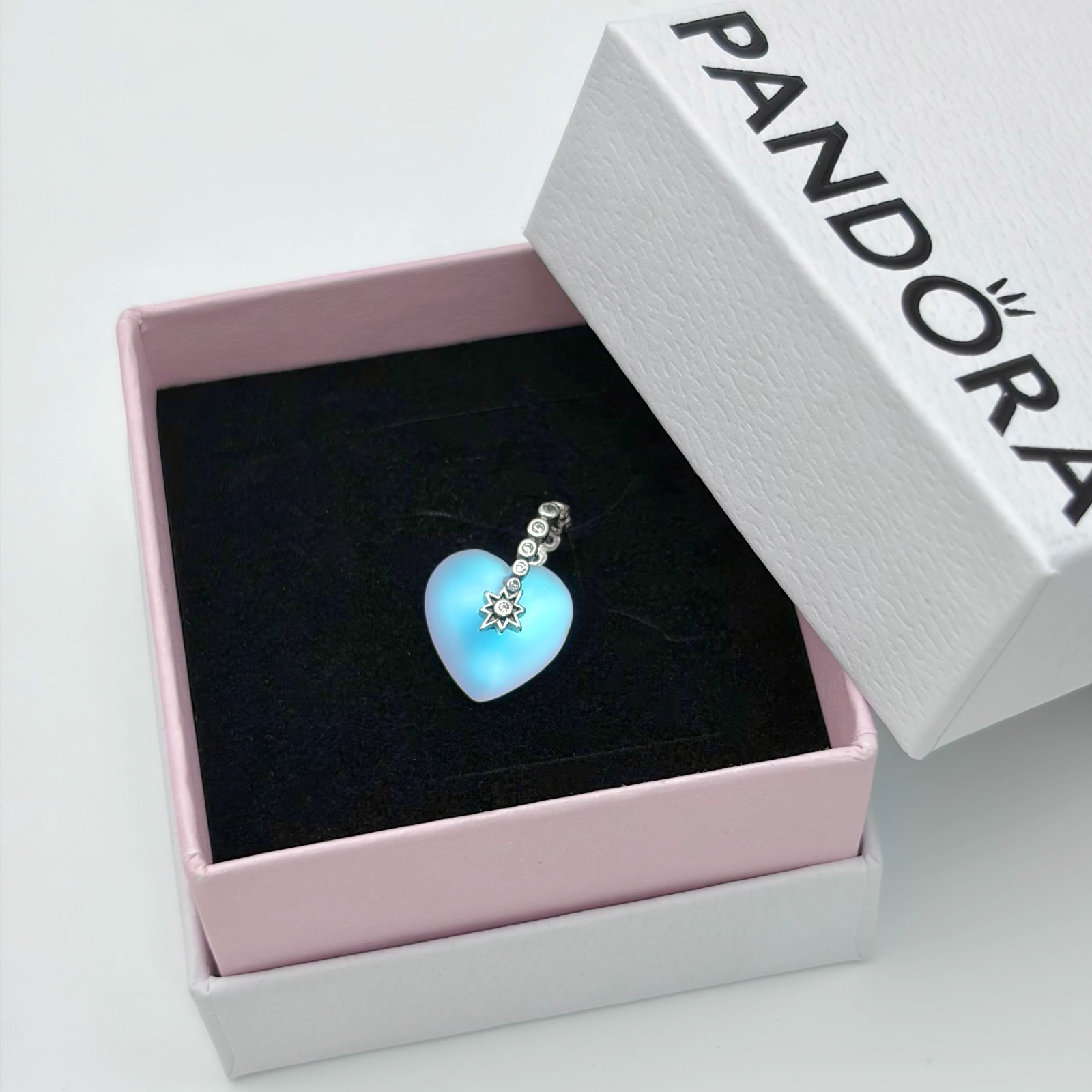100% NEW #794143C01 PANDORA Shooting Star Moonstone iridescent Heart Charm