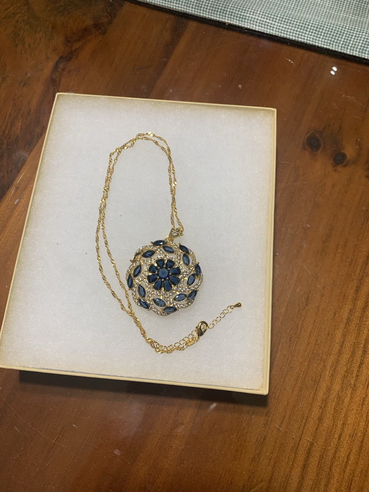 1pc Elegant Blue Cubic Synthetic Zirconia Pendant Necklace Gold Tone 20 In