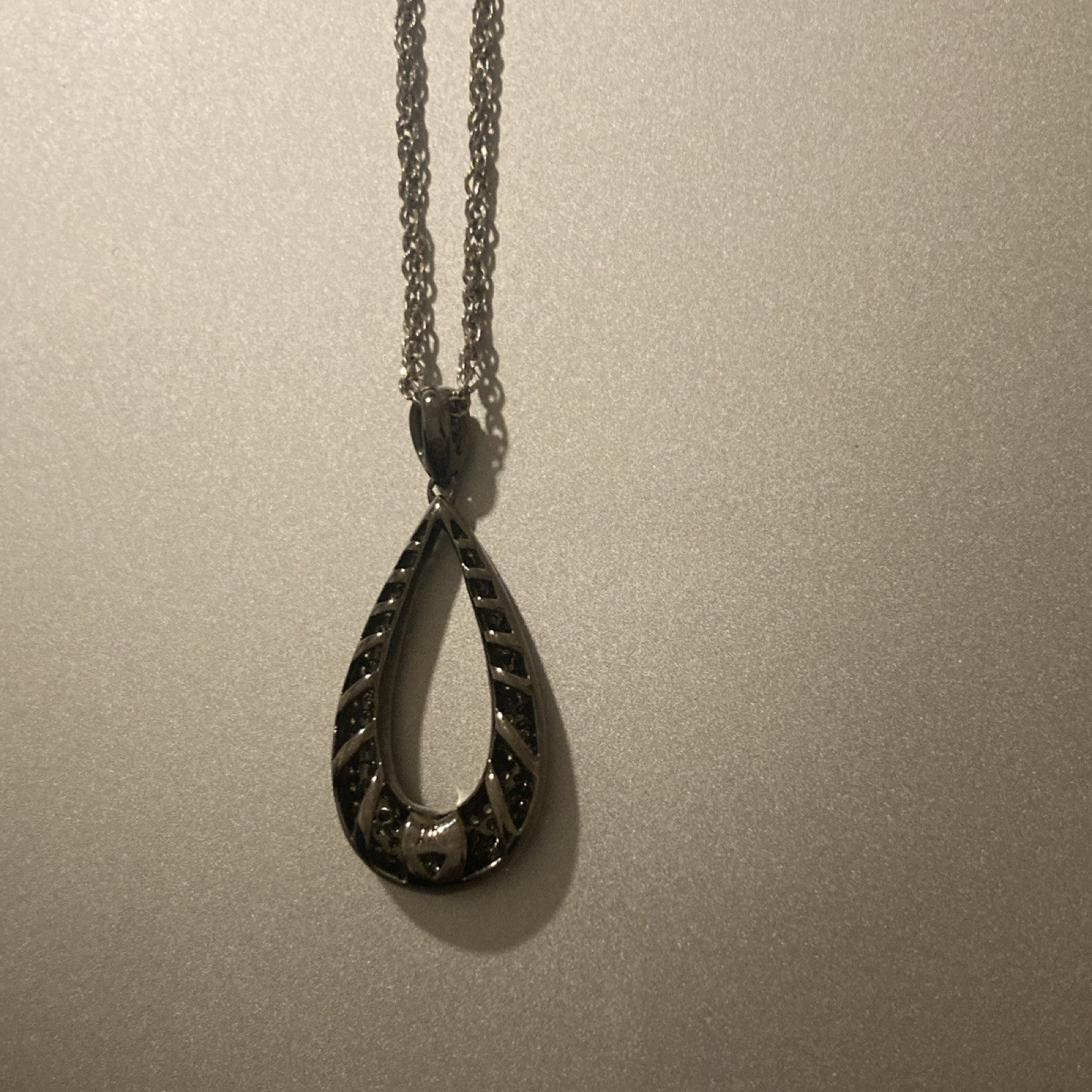 14k white gold Teardrop Pendant Charm Necklace Pavé diamonds with 10k Rope Chain