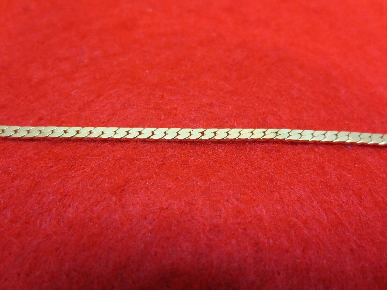 14 KT GOLD PLATED 18 INCH 2.5MM HERRINGBONE CHAIN NECKLACE