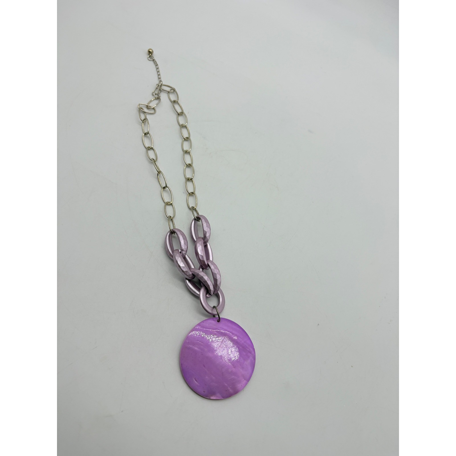 Purple Chunky Link Statement Necklace Iridescent Shell Pendant Silver Tone 17in