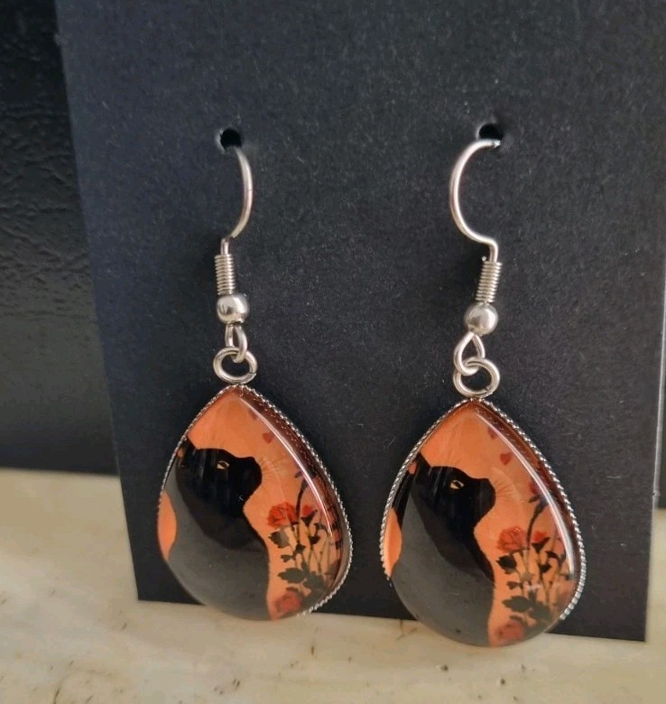 Black & Orange Resin Cat Teardrop Dangle Drop Hook Earrings Silver In Glass Bead