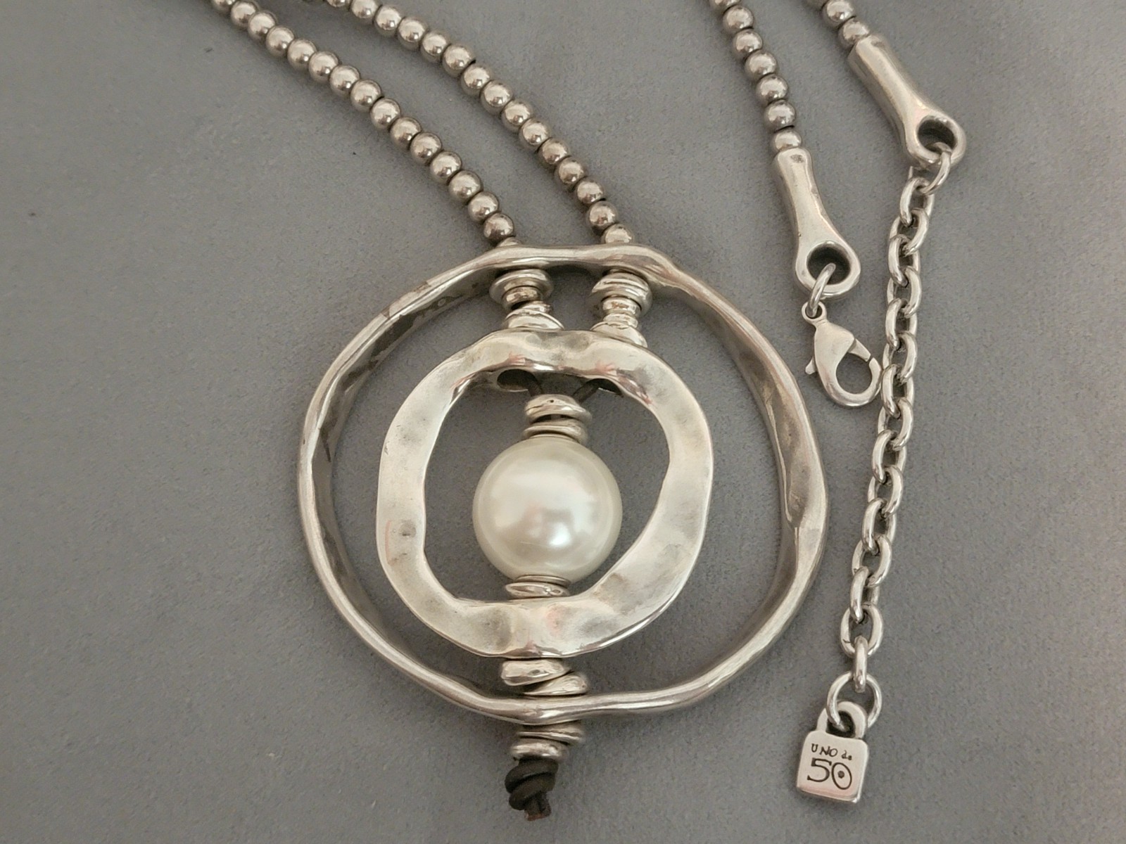 Uno De 50 Silver Tone Shell Pearl Of Wisdom Silver Long Necklace 110gr
