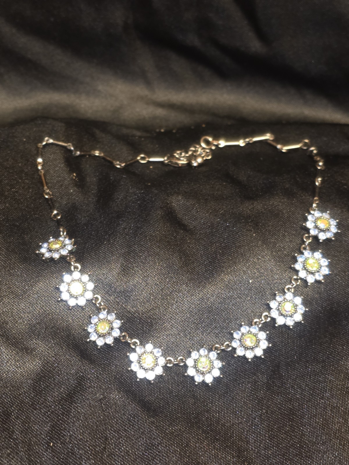 Vintage J. Crew Crystal Daisy Chain Flower Collar Statement Necklace Blue Green