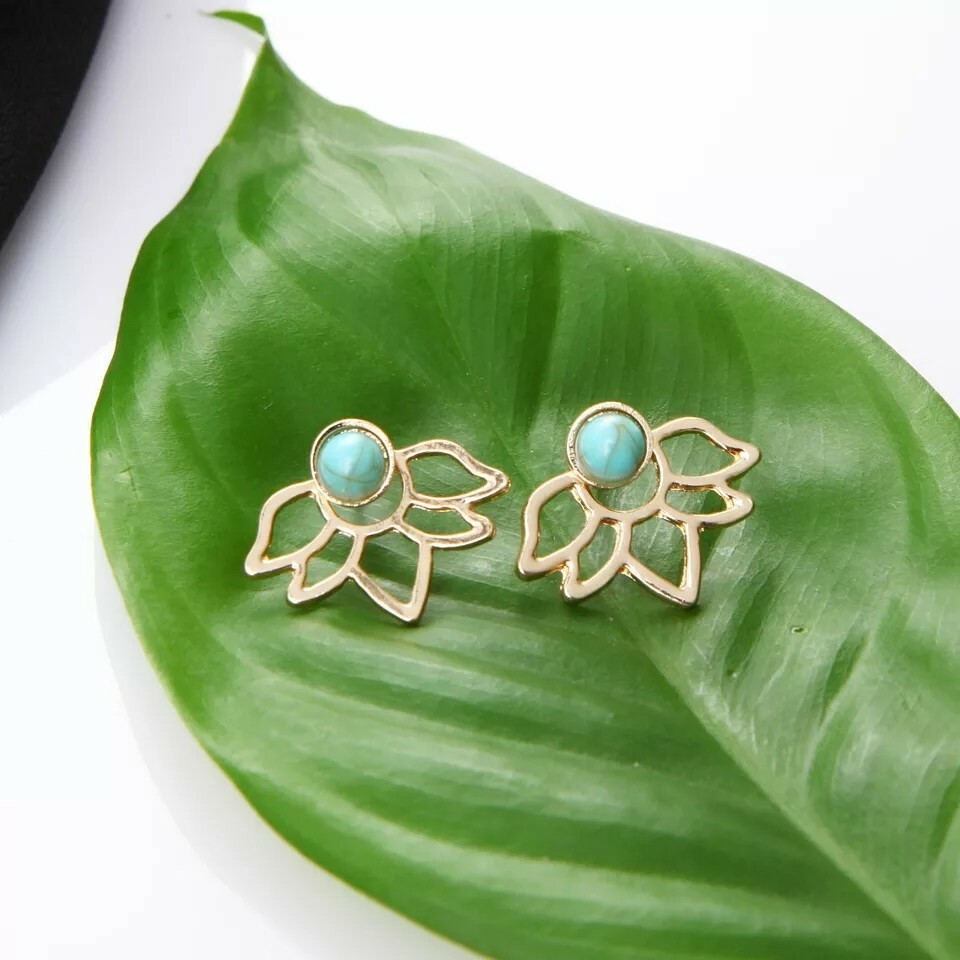 New Personality Unique Retro Green Stone Lotus Petal Hollow Leaf Earrings Boucle