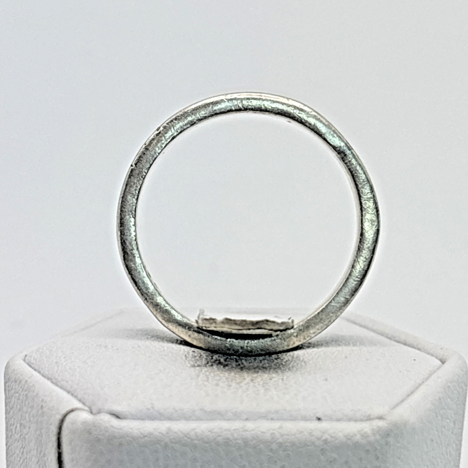 STUNNING .925 Vintage Sterling Silver Estate Ring Size 8.75