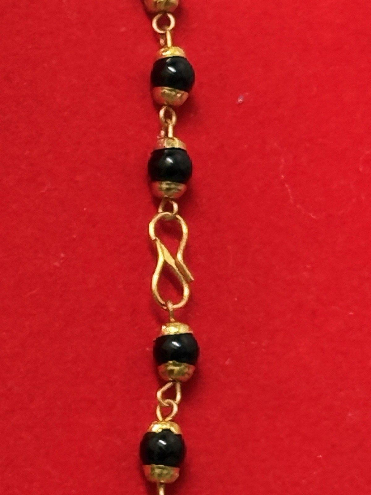 27 Inch Black And Gold Stone Necklace