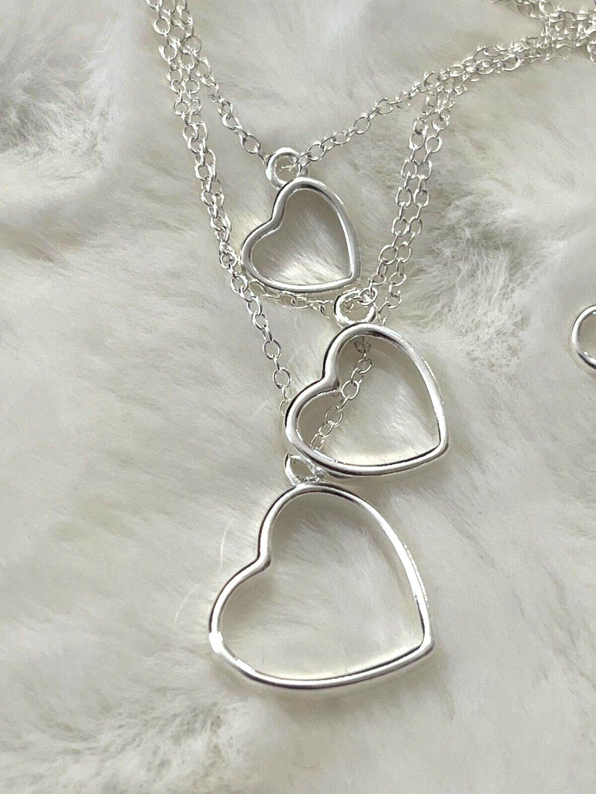 Beautiful 925 Silver Plated Triple Heart Chain Necklace Great Gift Idea (style8)