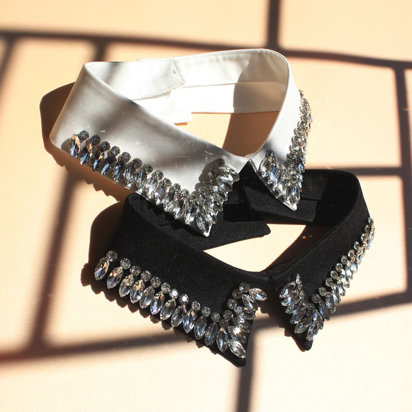 Retro rhinestone false collar. Luxurious beaded and shiny in spring, summer