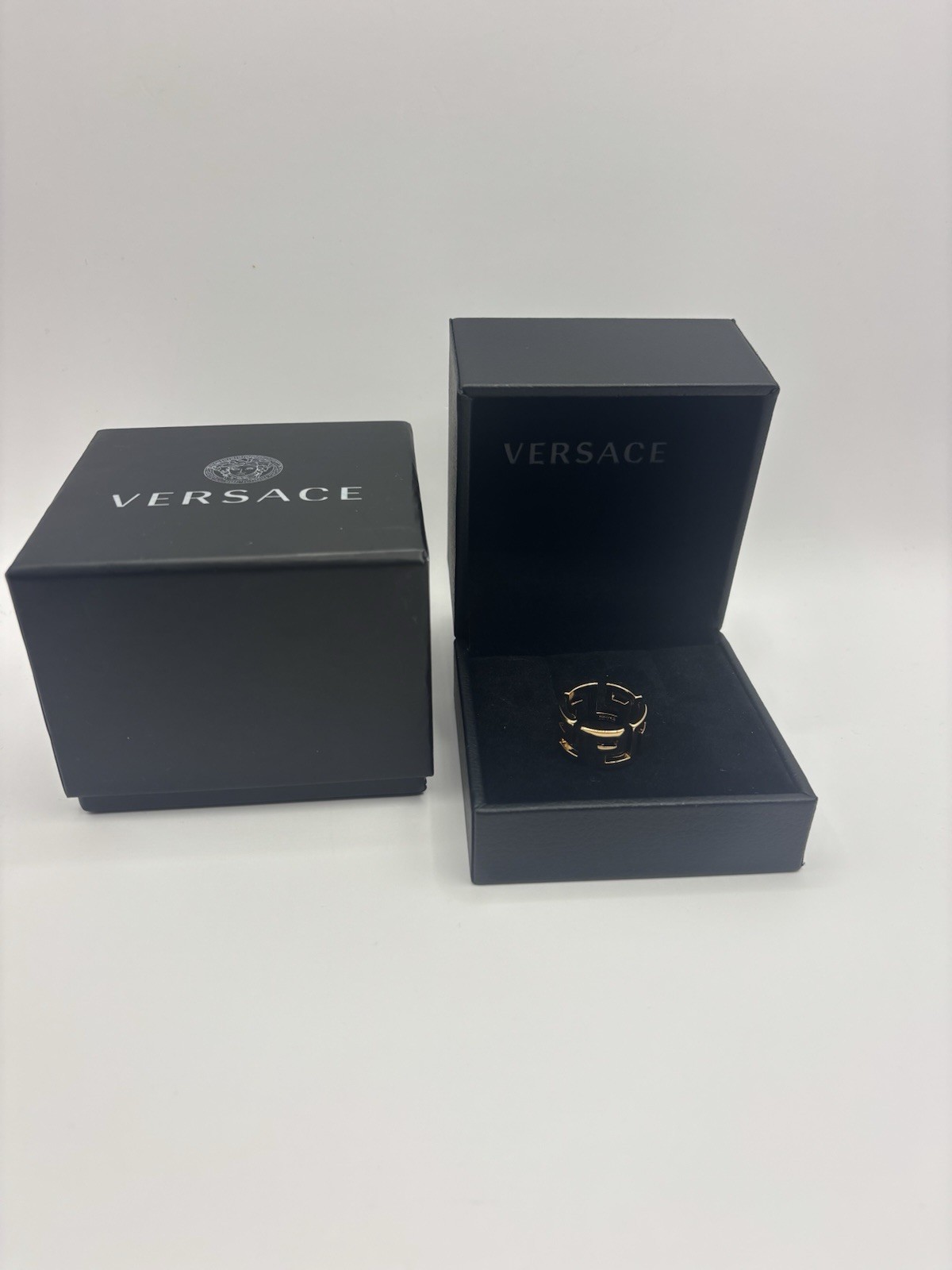 NIB Versace Greca Logo Gold Cut Out Wide Band Ring Sz 13 IT $350.