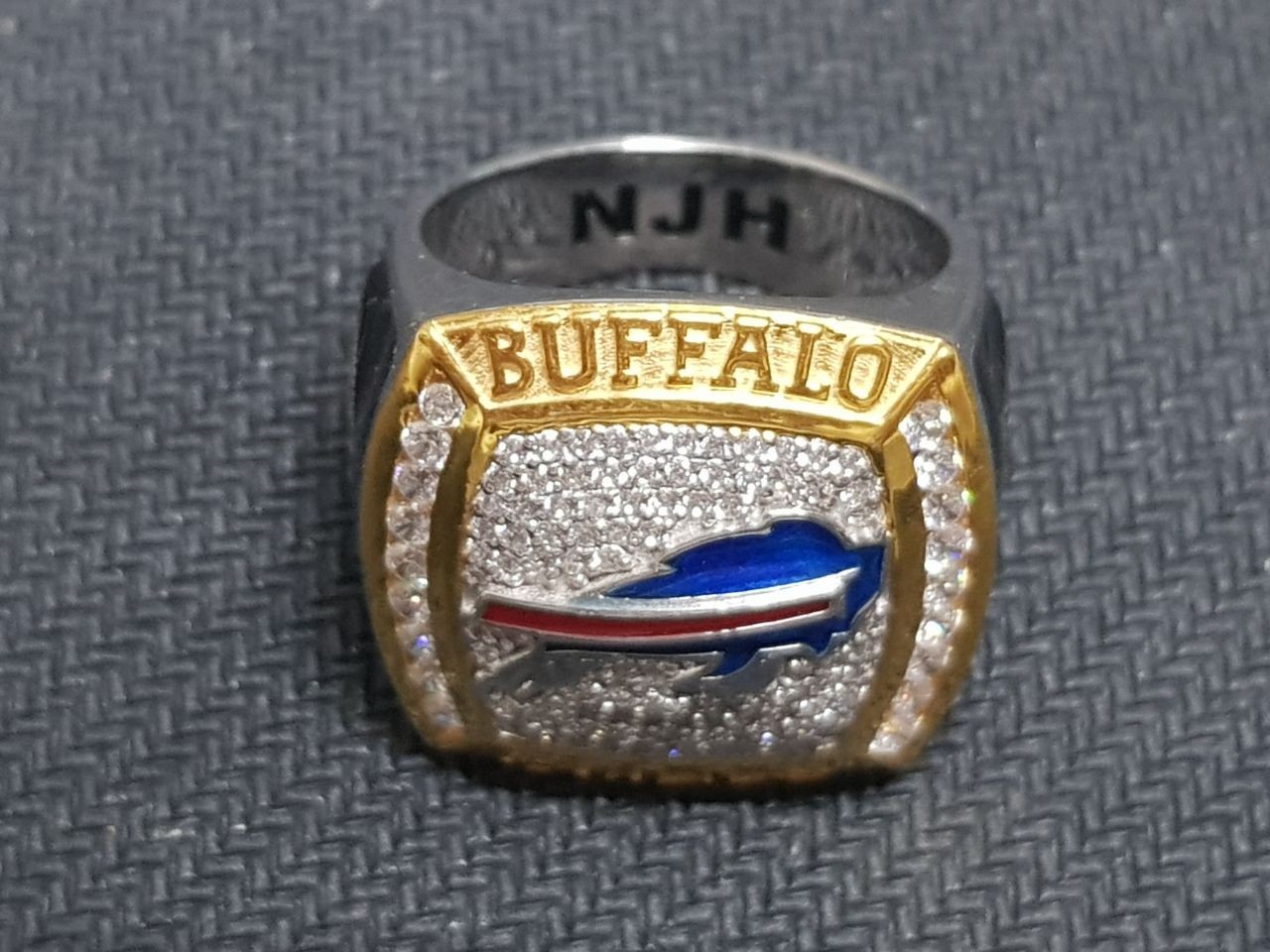 Buffalo Bills Men’s 2. 00 Carat Moissanite Two-Tone 925 Silver Championship Ring