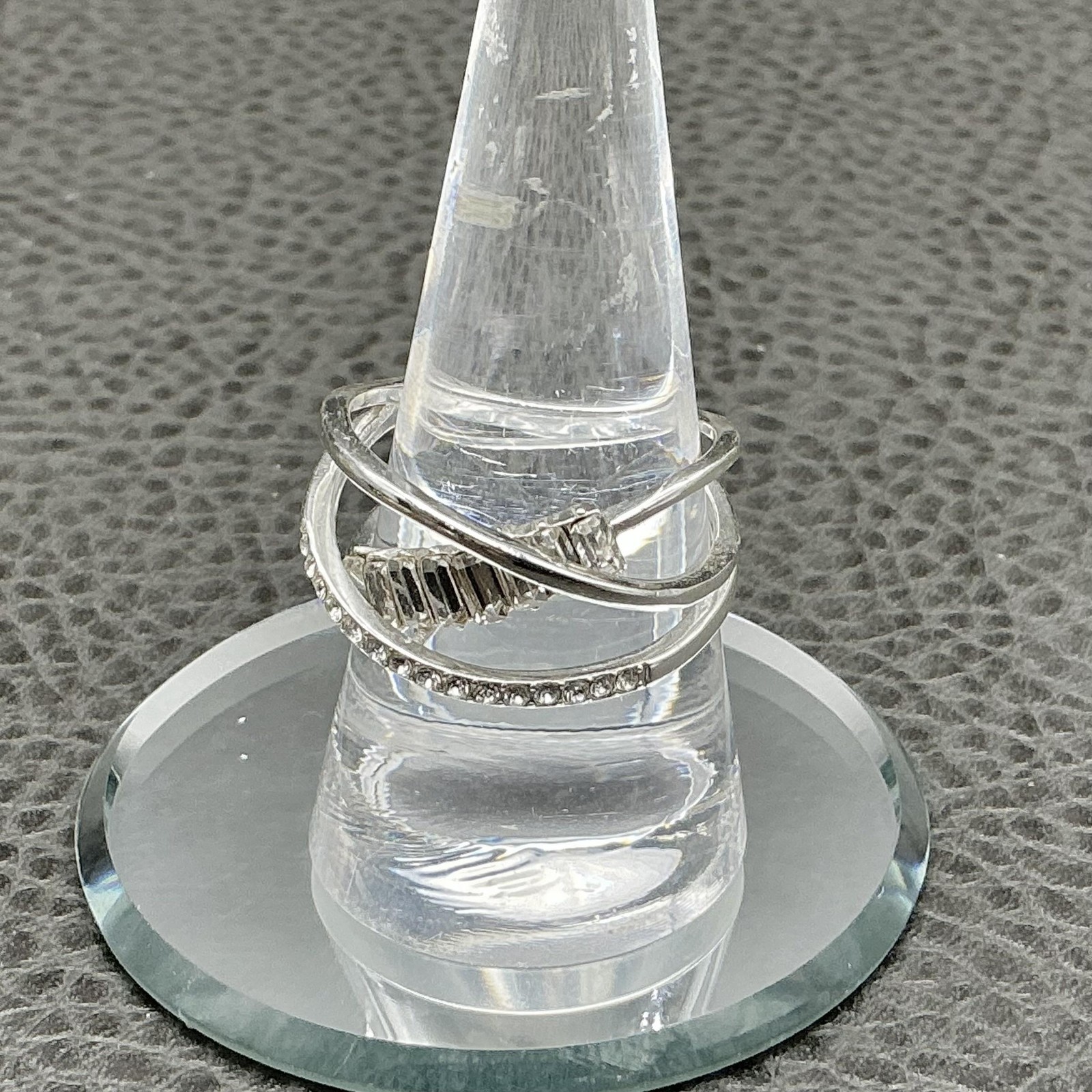 Ring Size 9.5 Silver Tone Crisscross Baguette Rhinestone Band Cocktail Womens