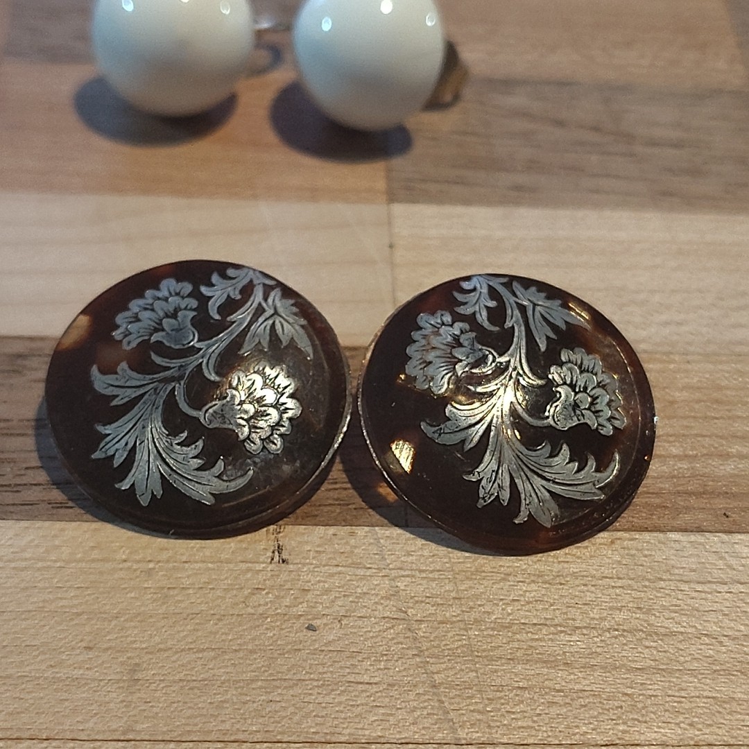 Vintage Clip-on Earrings Lot Of 4 As Shown