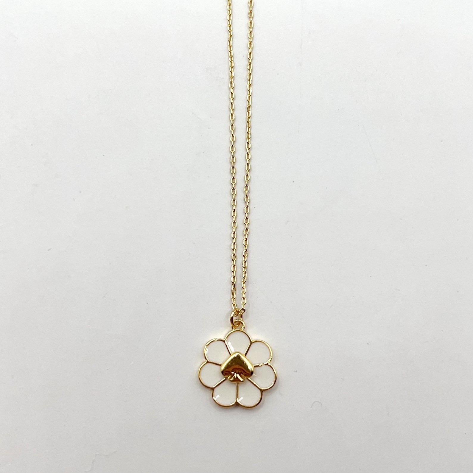KS813-Kate white flower necklace
