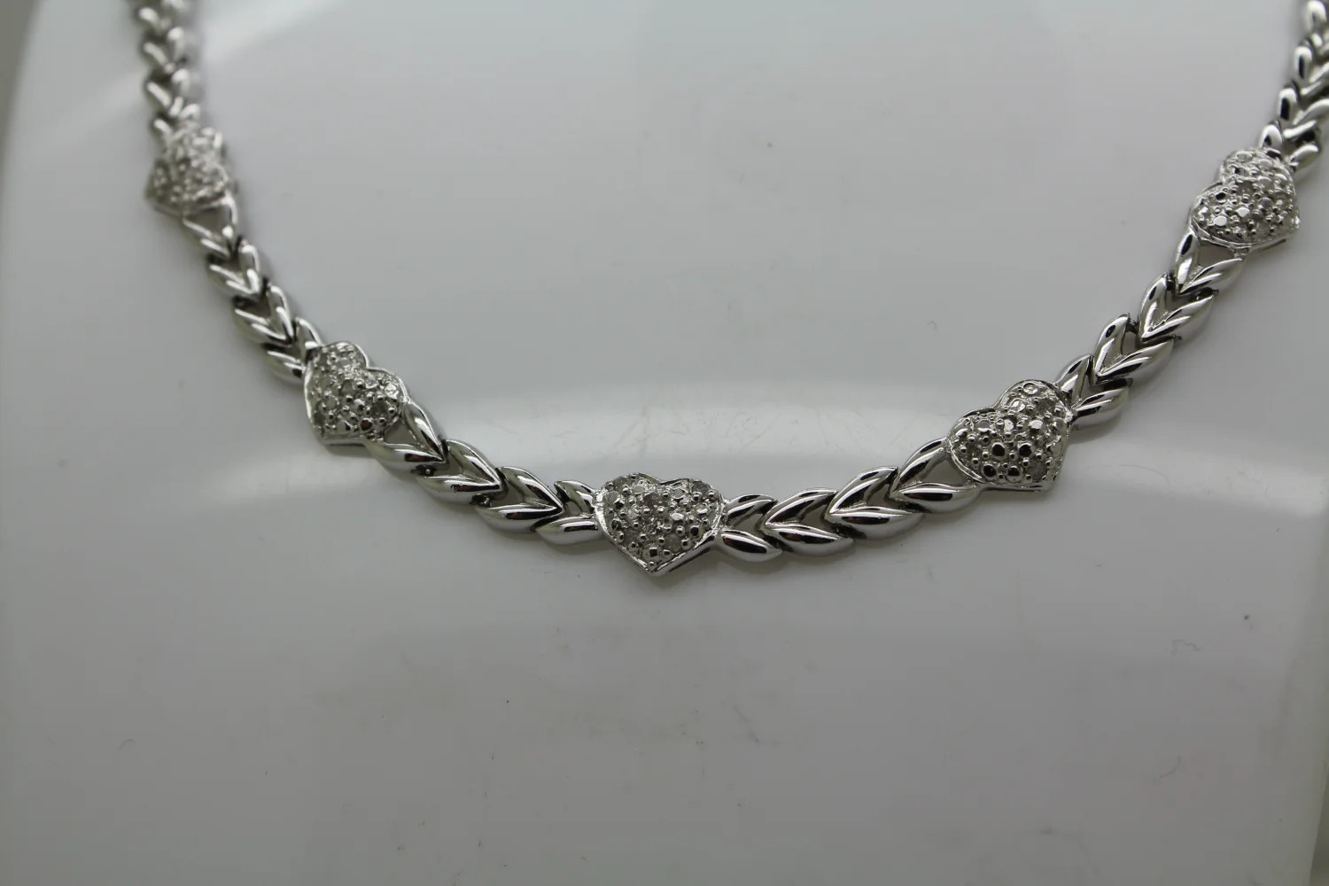 Designer OTC .925 S.S. DIAMOND acc. HEART STATION necklace 27g