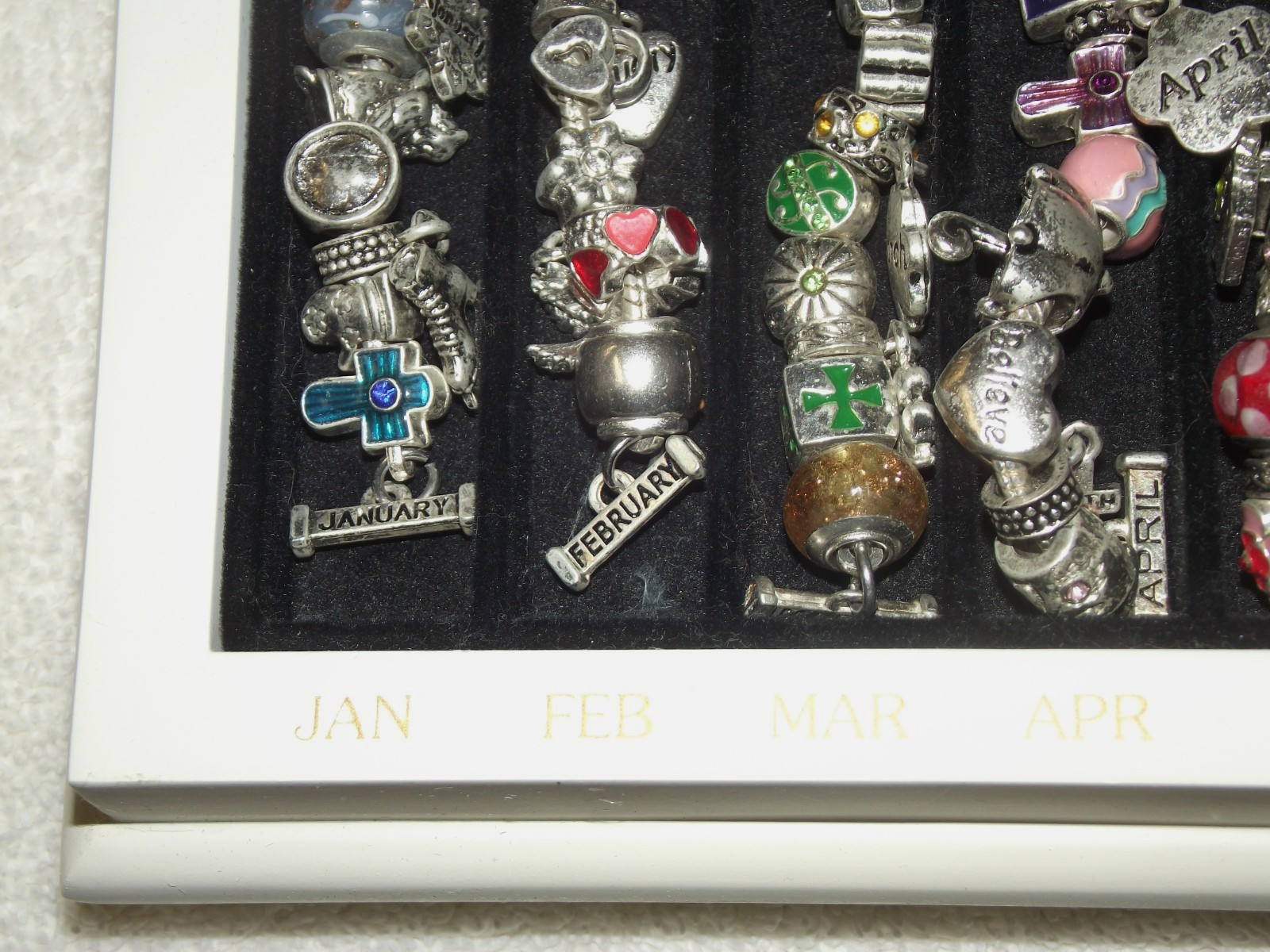 Pre Owned Willabee & Ward 12-Month Holiday Charm Bracelets Complete Wood Case